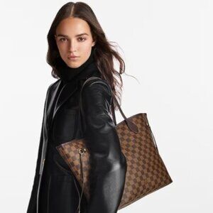 GORGEOUS Leather Look Medium Tote